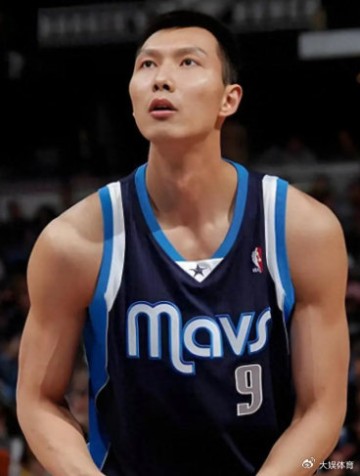 开云体育-亚洲球员NBA选秀顺位里，易建联6号顺位出道排名第二|篮球|德克-诺维茨基|密尔沃基雄鹿队|艾尔-霍福德|大前锋_新浪新闻